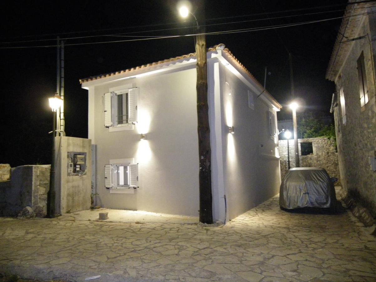 Vikou House Villa Yírion Екстериор снимка