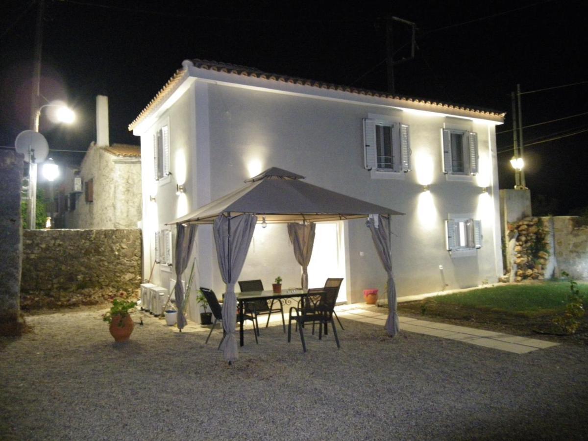 Vikou House Villa Yírion Екстериор снимка