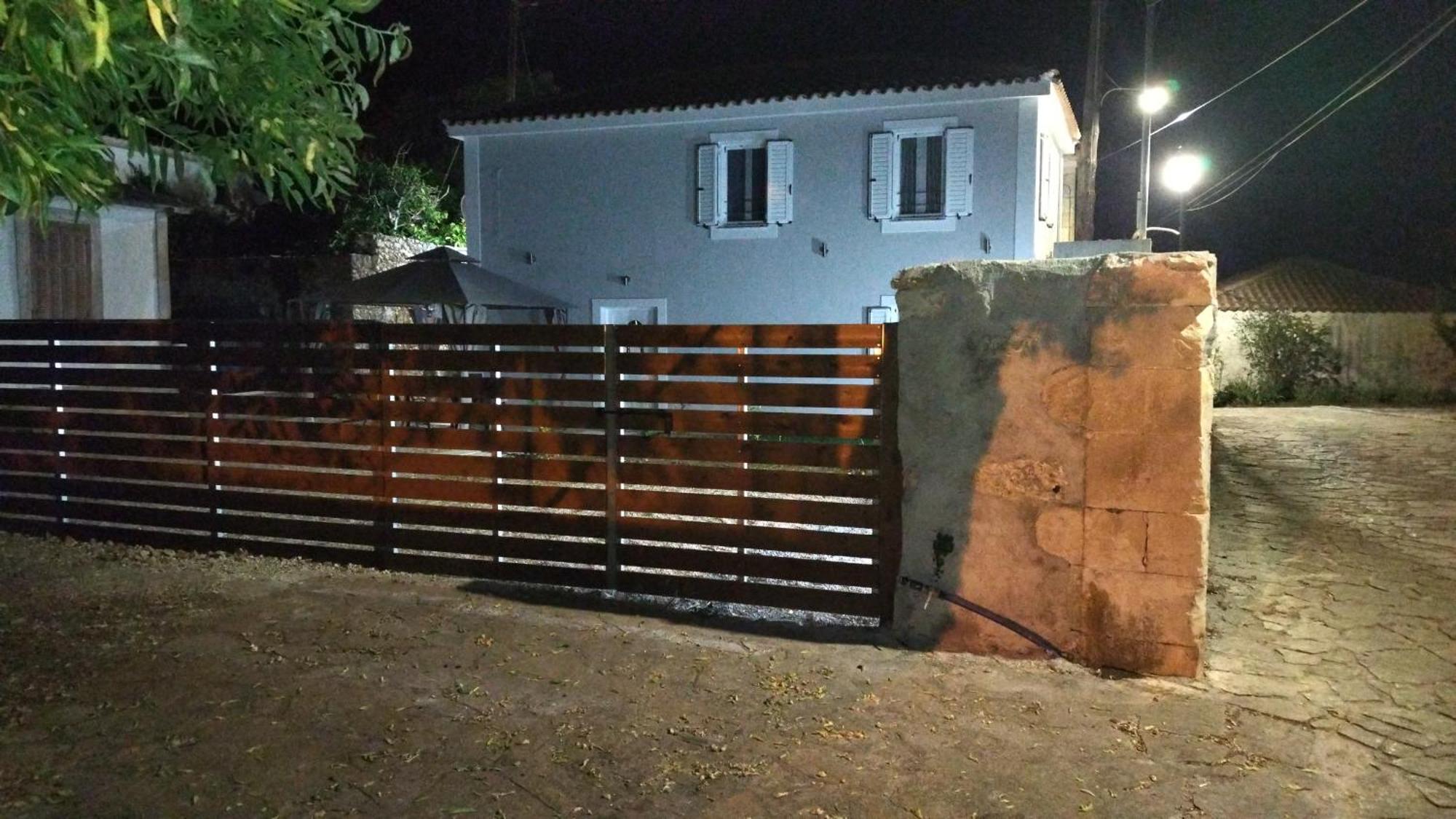 Vikou House Villa Yírion Екстериор снимка