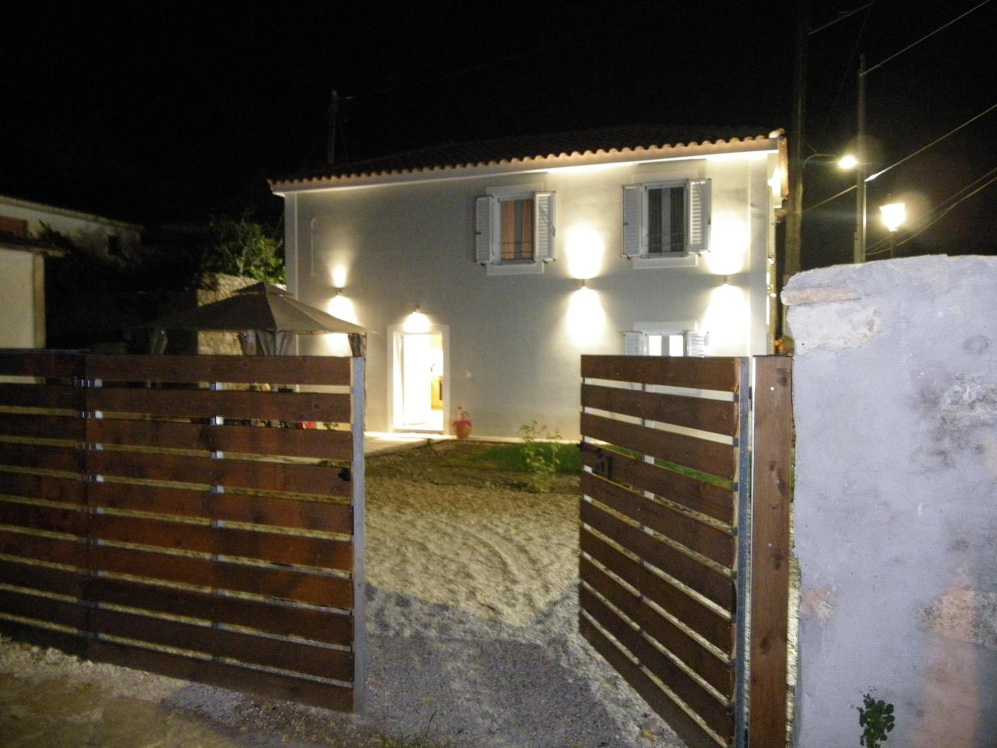 Vikou House Villa Yírion Екстериор снимка