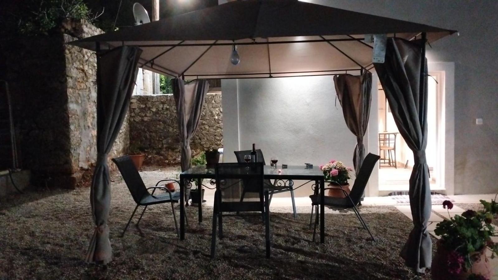 Vikou House Villa Yírion Екстериор снимка