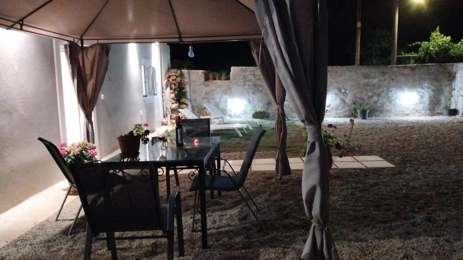 Vikou House Villa Yírion Екстериор снимка